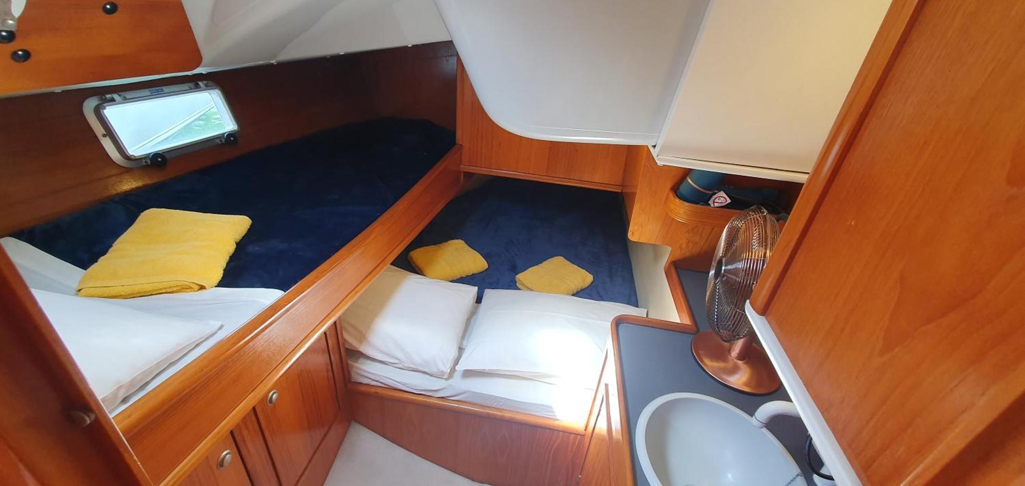 Coriandre 2 - Dormir Sur Un Grand Voilier 9 Personnes By Nuits Au Port La Rochelle  Luaran gambar